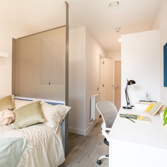 8 Bed En Suite - Image 3